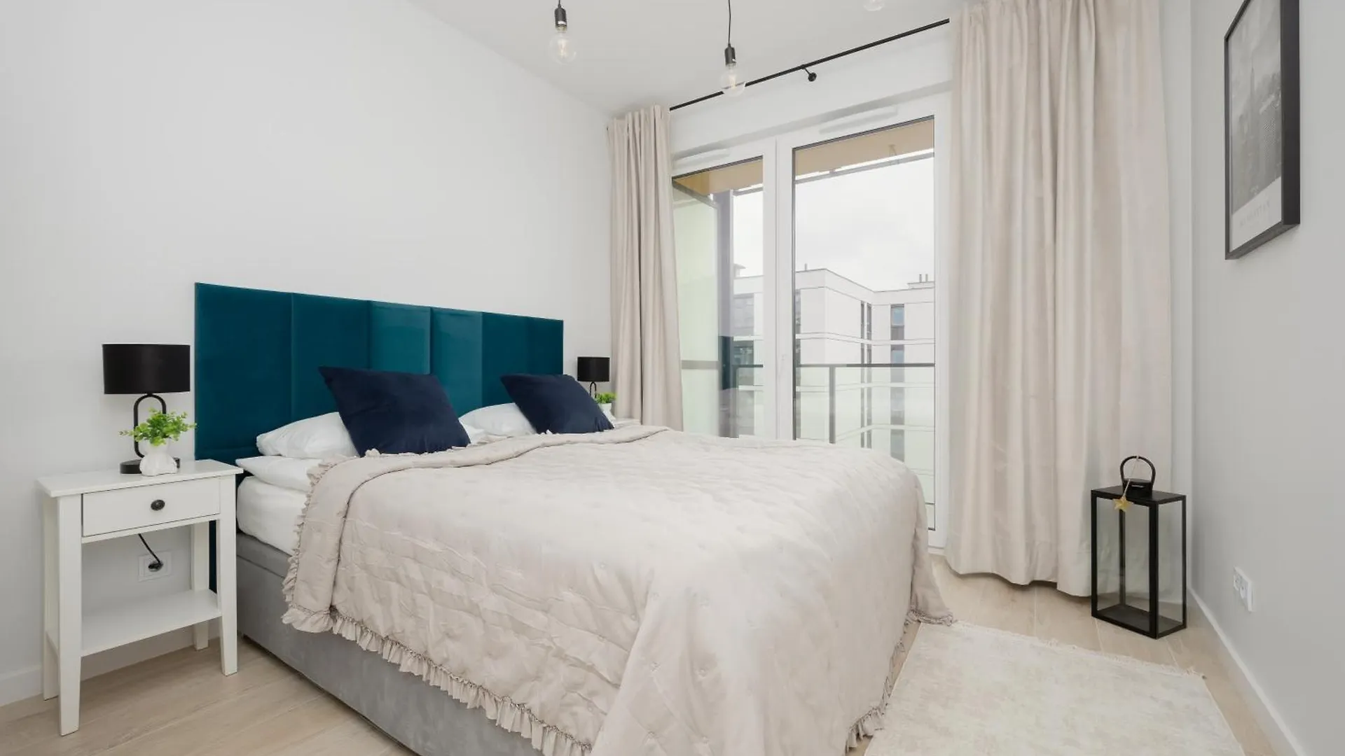 Stylish Apartments With Parking By Noclegi Renters ワルシャワ