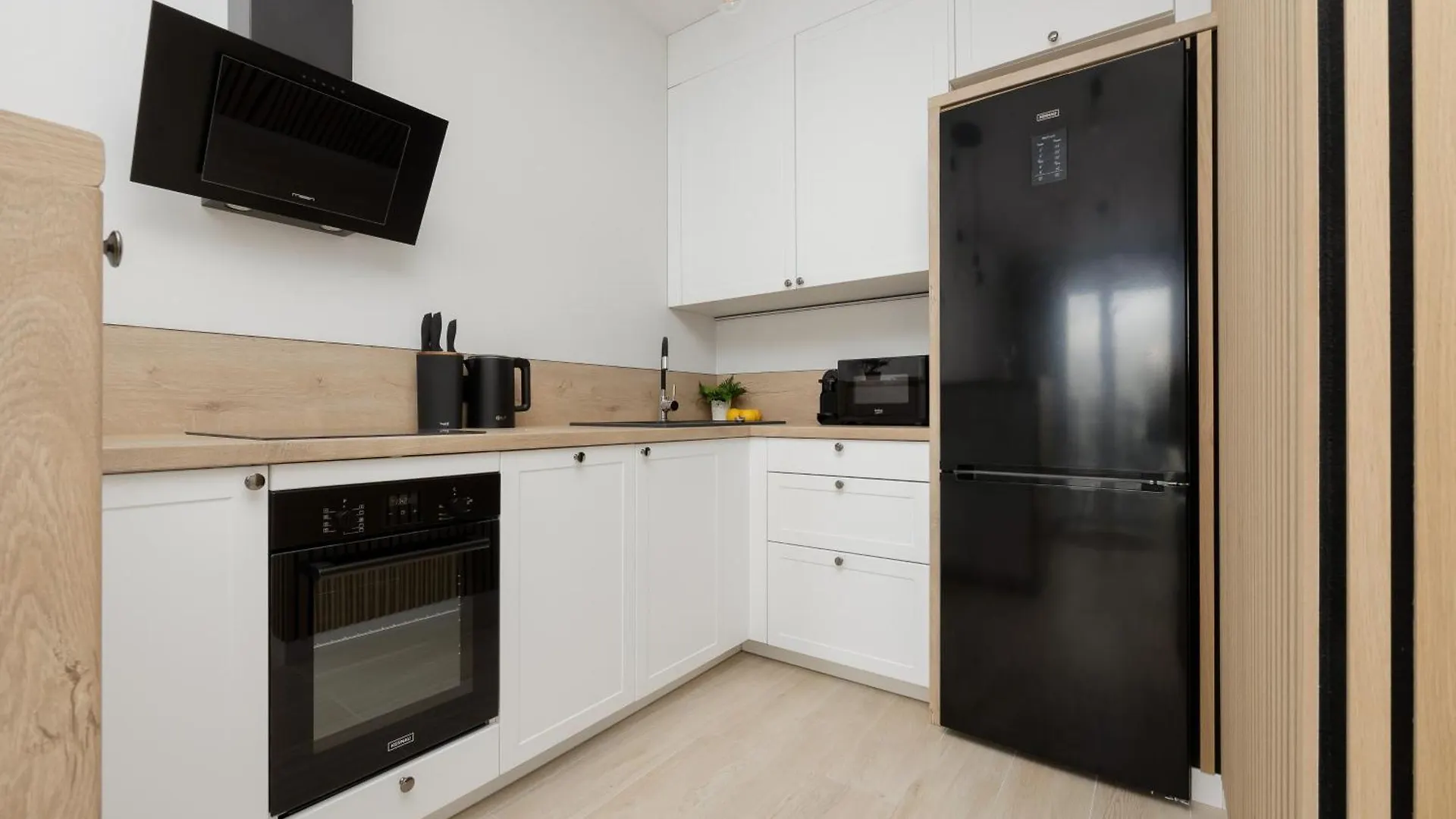 Stylish Apartments With Parking By Noclegi Renters ワルシャワ 0*,  ポーランド